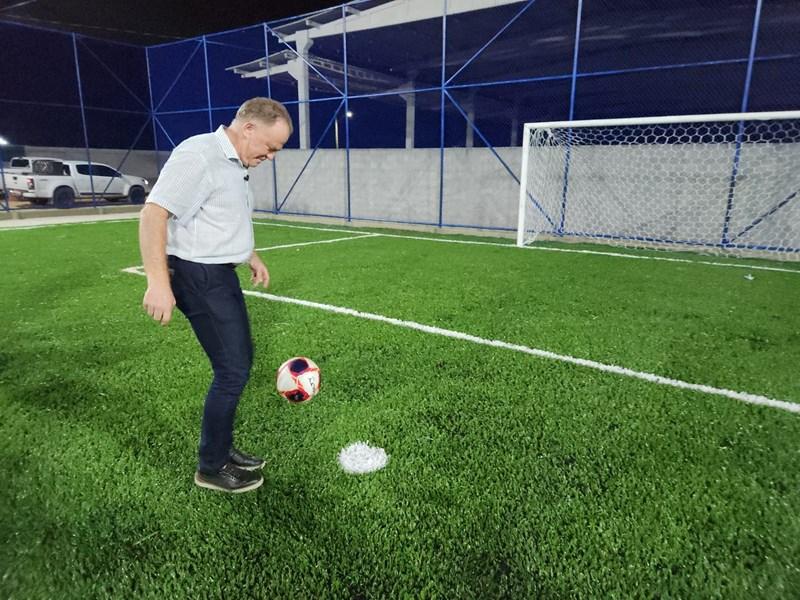 Casagrande entrega nova iluminação de estádio e recapeamento de ruas em Jaguaré