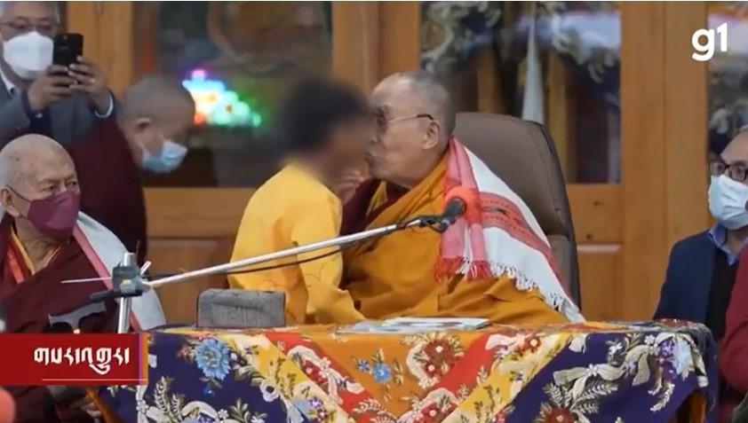 Caso Dalai Lama: mostrar a língua e não chupar é tradição no Tibete