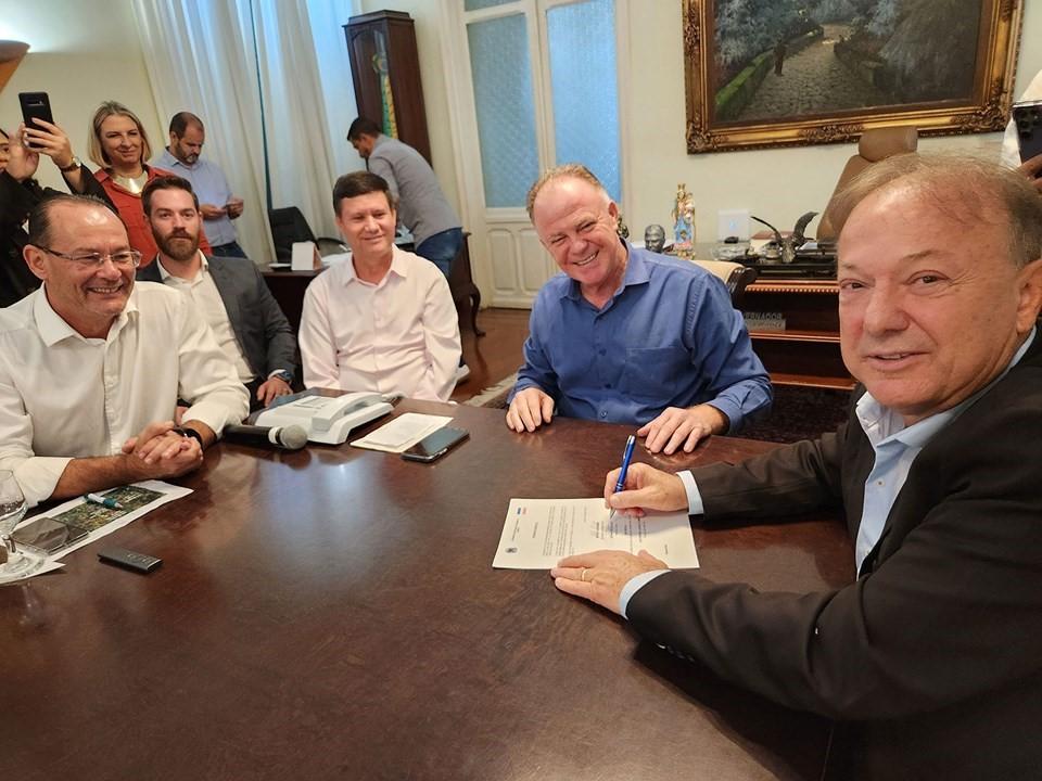 Casagrande autoriza obras de pavimentação na região de São Pedro Frio em Colatina, ES