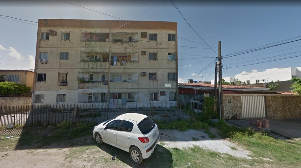 Edifício desabar em Olinda e deixa dois mortos; bombeiros tentam resgatar mais cinco pessoas