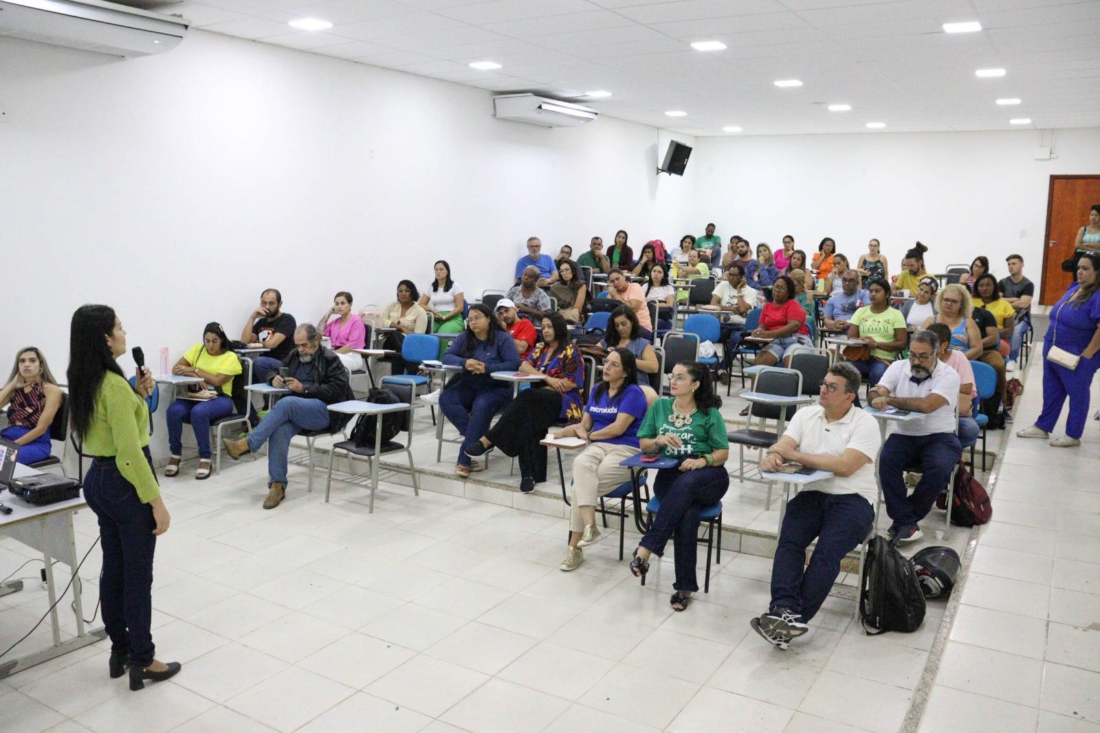 Educação de São Mateus promove formação socioemocional e de projetos pedagógicos
