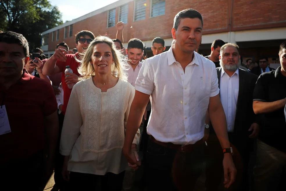 Santiago Peña, de 44 anos, vence eleições no Paraguai; conheça o novo presidente do país