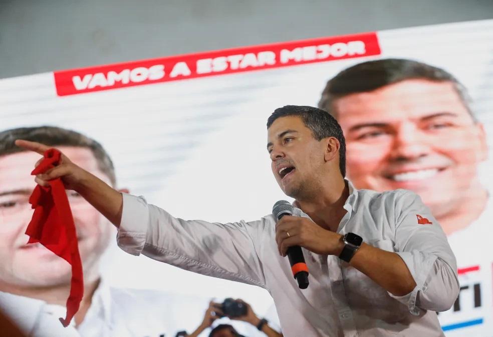 Santiago Peña, de 44 anos, vence eleições no Paraguai; conheça o novo presidente do país