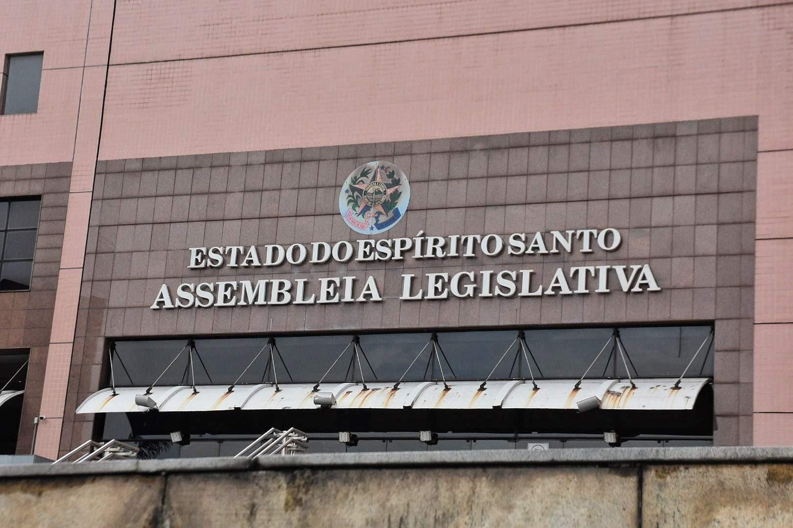 Ales aprova auxílio-alimentação de R$ 600 para os servidores do ES