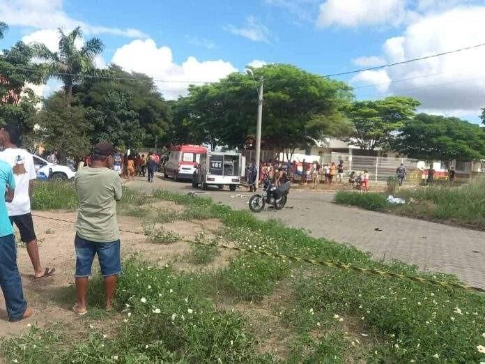 Acidente entre moto e caminhão deixa dois mortos em Nova Venécia, ES