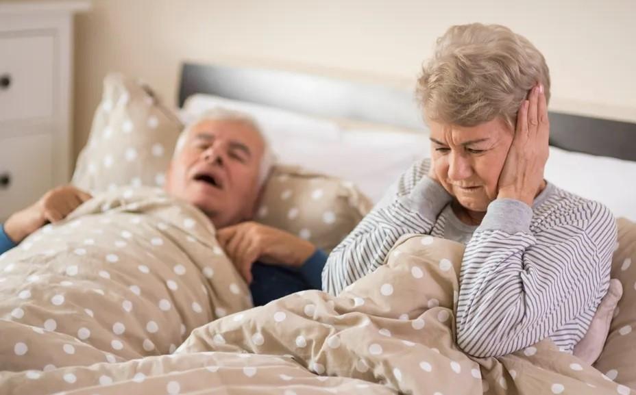 Roncar é normal ou faz mal? Pode indicar algo grave? Como sei se eu ronco? Veja 10 respostas