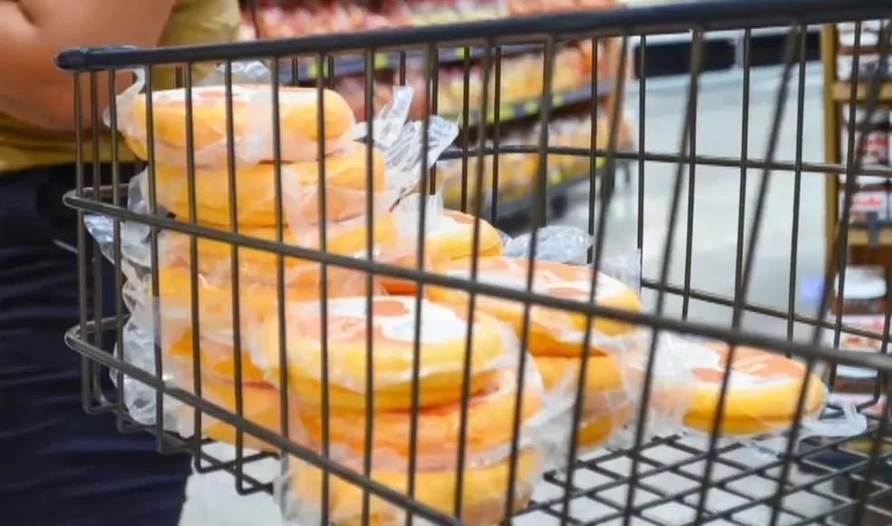 Vigilância Sanitária apreende mais de 40 quilos de queijo irregular em dois supermercados no Norte do ES
