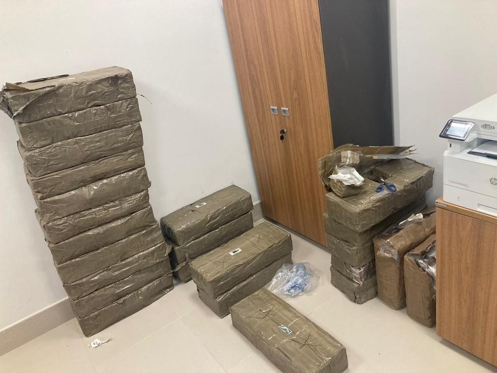 Avião flagrado com quase 300 kg de droga no aeroporto de Belém pertence à igreja