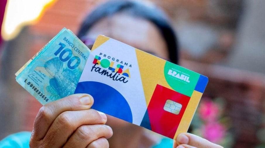 Beneficiários do Bolsa Família com NIS com final 8 recebem nesta quarta-feira (31)