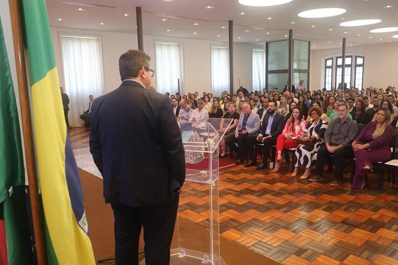 Governo do ES realiza cerimônia para recepção de 200 novos servidores da carreira de Analista do Executivo