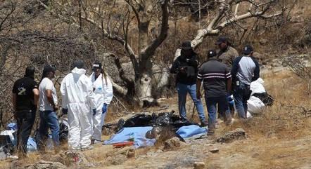 Corpos encontrados dentro de sacos são de oito jovens desaparecidos