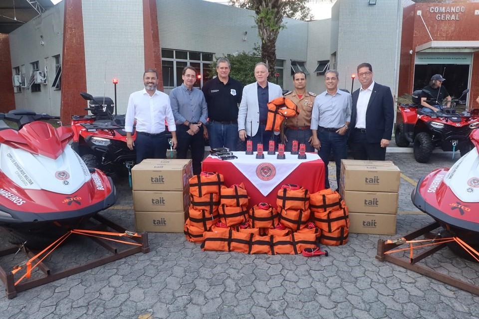 Casagrande entrega equipamentos para Corpo de Bombeiros