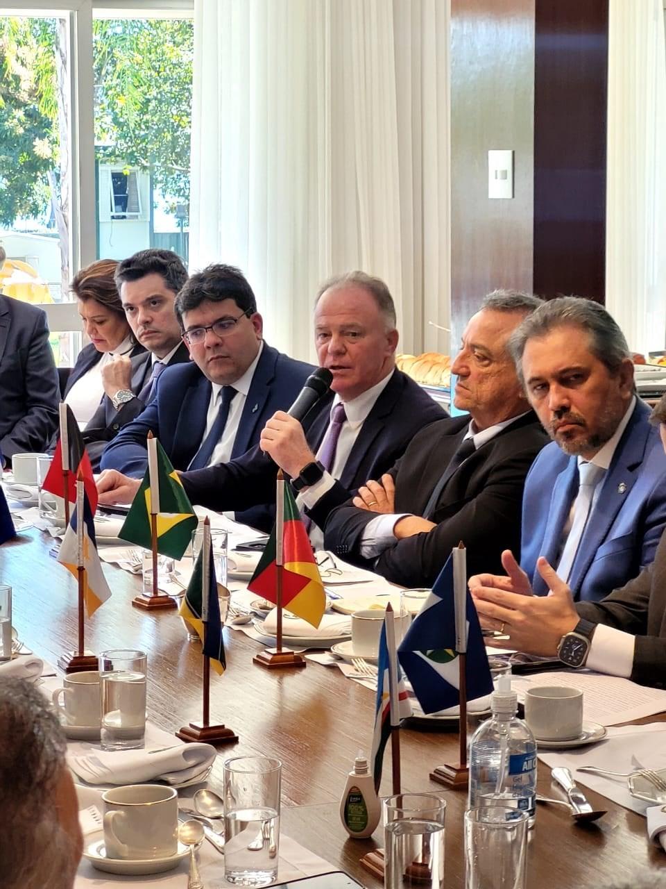 Casagrande se reúne com presidente da Câmara do Deputados para tratar da Reforma Tributária