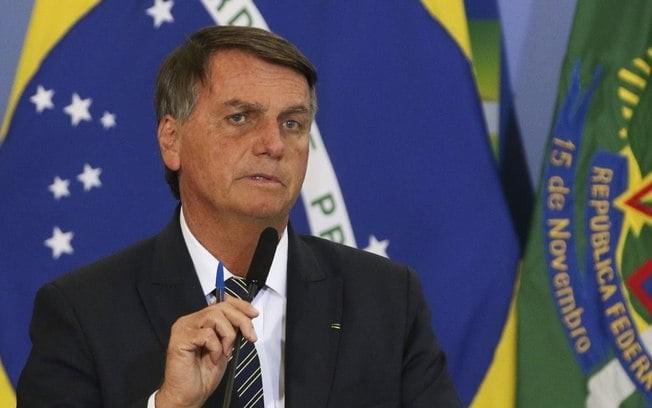 Aliados de Bolsonaro pedem doações para pagar multas do ex-presidente