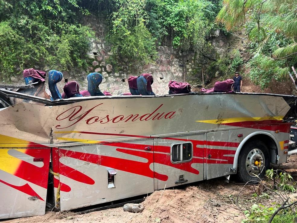 Acidente de ônibus no México deixa 29 mortos e 19 feridos