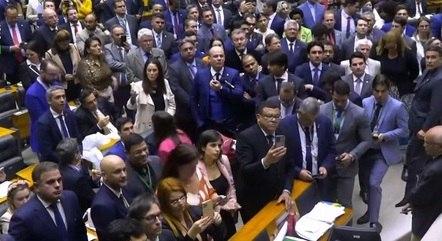 Câmara dos Deputados aprova em 1º turno reforma tributária com 382 votos