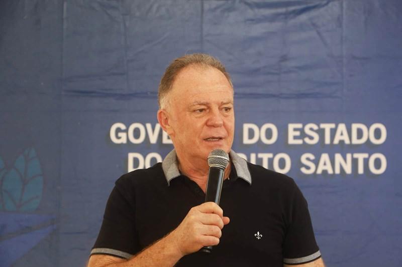 Governador anuncia obras de infraestrutura e casas populares em João Neiva
