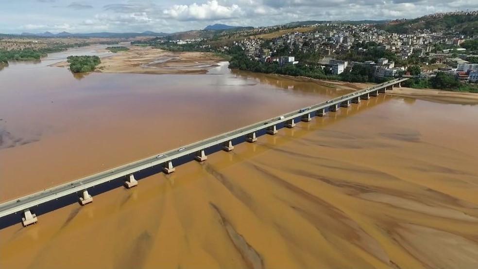 Caso Samarco: MPF pede urgência para suspensão da captação de água do Rio Doce para distribuição à população em Colatina, ES