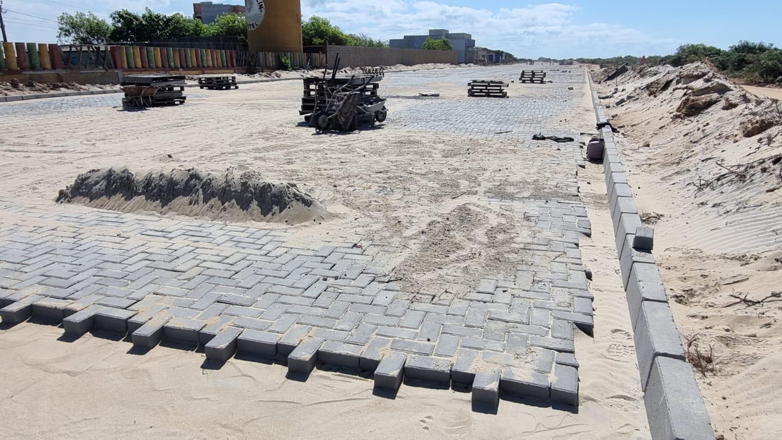 Com a Avenida Oceano Atlântico em obras, Prefeitura cria rota alternativa para não prejudicar o trânsito em Guriri, São Mateus, ES