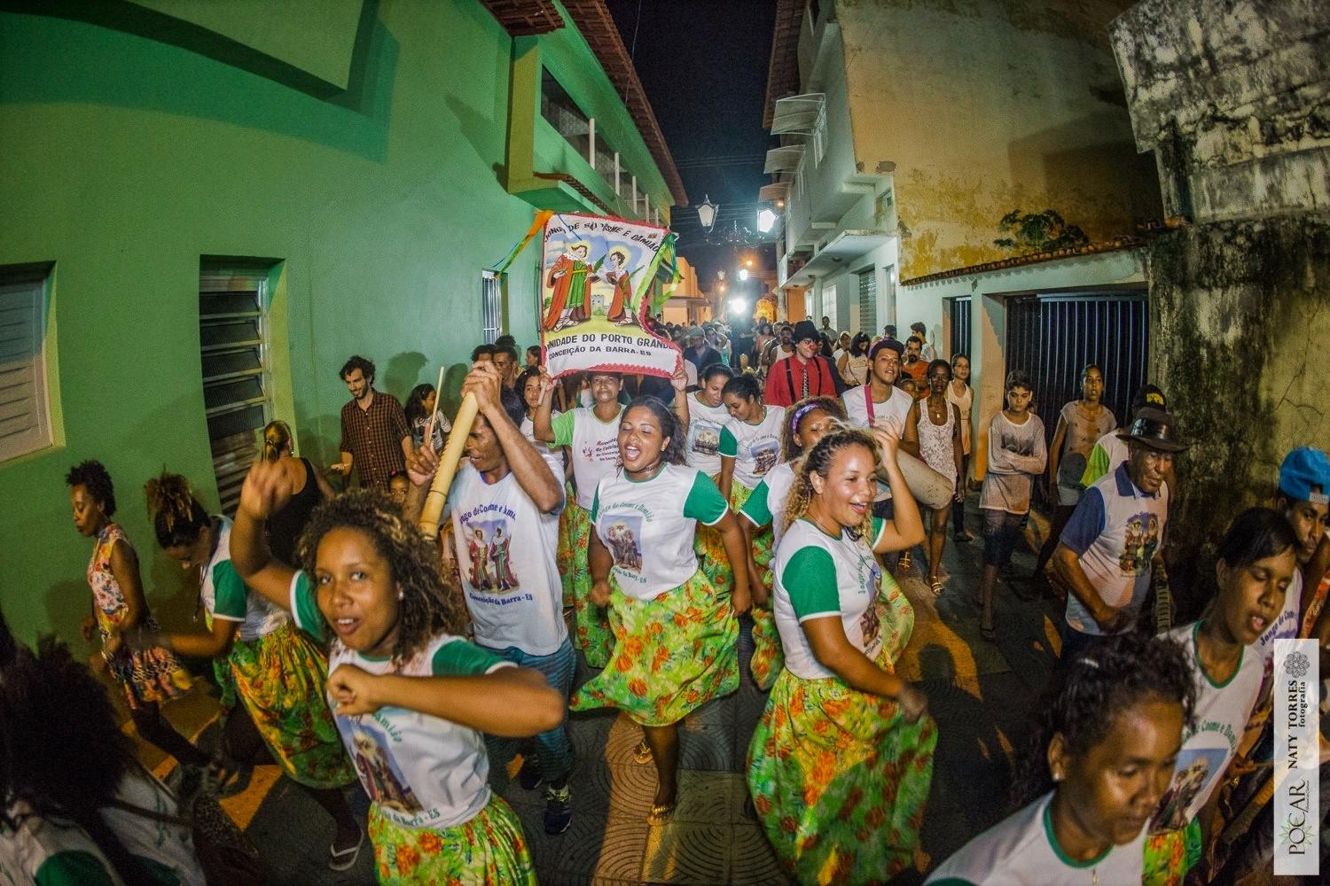 Festival reúne mais de 30 atrações gratuitas a partir desta quinta-feira (27), em Conceição da Barra, ES