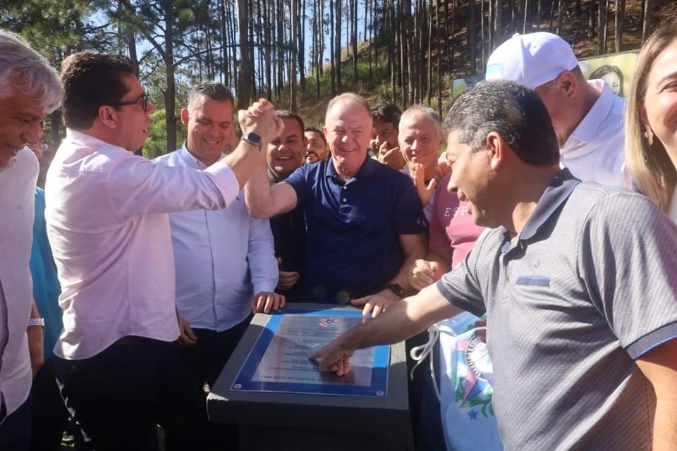 Casagrande entrega obras de reabilitação da Rodovia ES-165, em Conceição do Castelo, ES