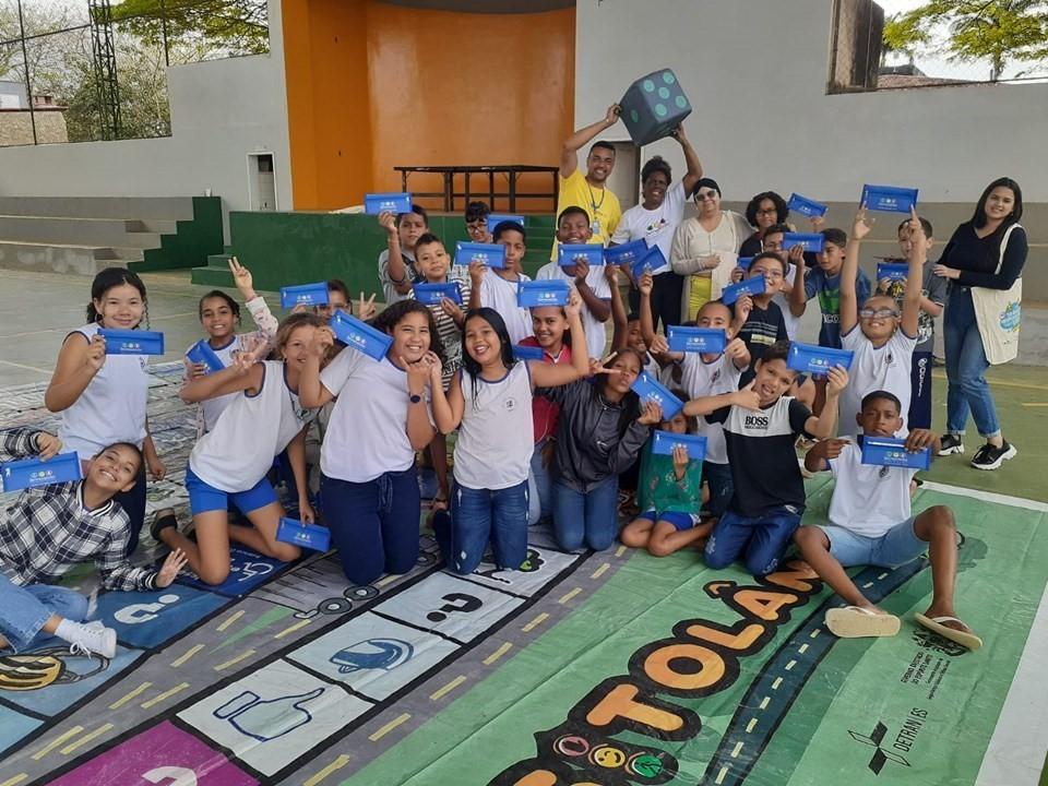 Detranzinho segue na estrada com ações educativas nas ruas e escolas de Pinheiros, no ES