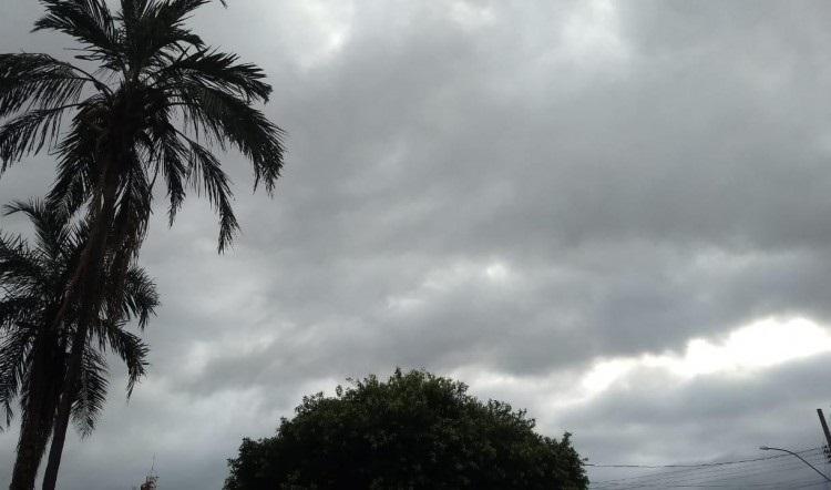 Semana deve começar com sol entre nuvens e chuva fraca no ES