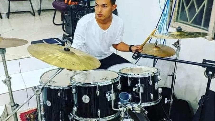 Filho de pastor evangélico morre afogado após celebração de batismo