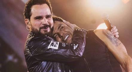 Luciano faz homenagem para Zezé Di Camargo no aniversário do irmão de 61 anos