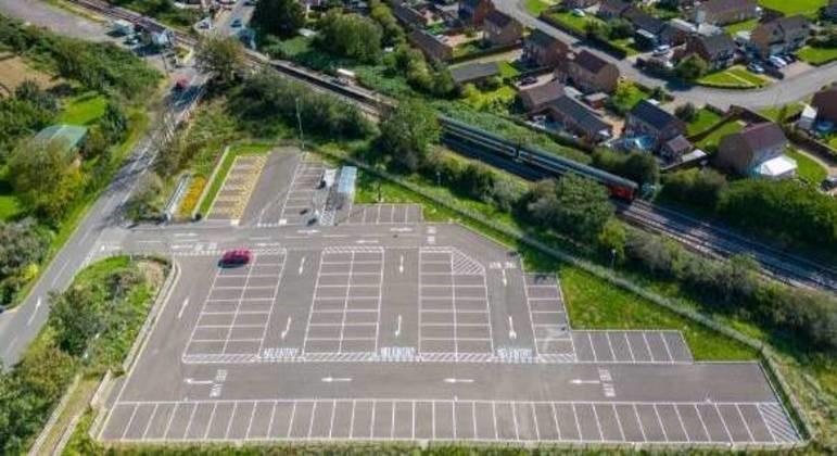 Estacionamento de R$ 6 milhões e 112 vagas tem um carro estacionado no dia da inauguração