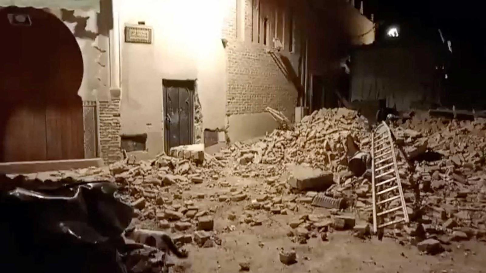 Passa de 800 o número de mortos após forte terremoto no Marrocos