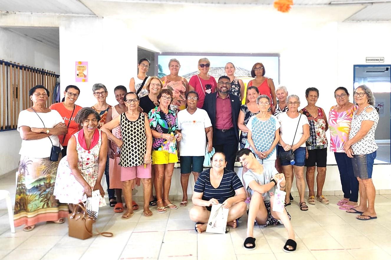 Centro de Convivência do Idoso realiza roda de conversa com idosos de Conceição da Barra, ES