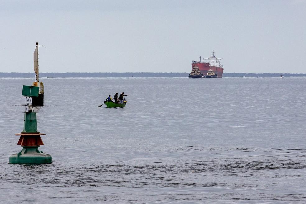 Navio cargueiro ‘movido a vento’ chega ao Paraná