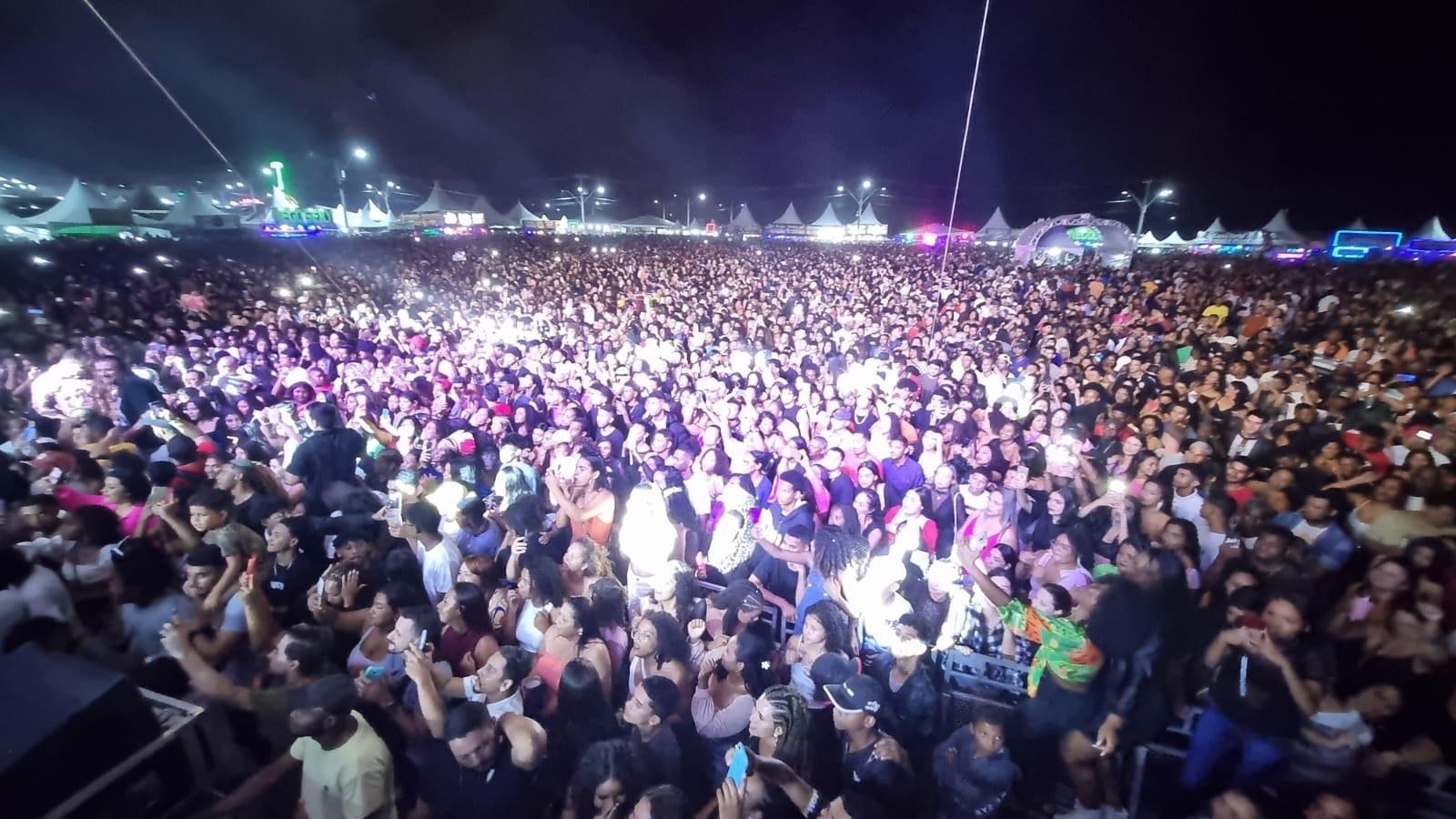 Inesquecível: primeiro dia de festa leva mais de 100 mil pessoas à ExpoSama, em São Mateus, ES