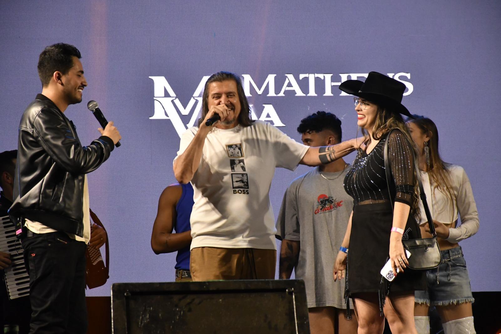 Com direito a duetos, e muito mais, Matheus Vargas, Eduardo Costa e Daniel Santana ditam o ritmo no segundo dia da Exposama, em São Mateus, ES