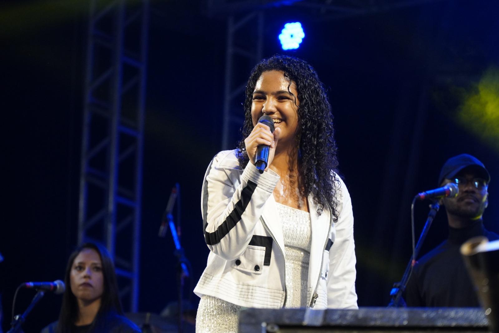 Naiara Azevedo encerra a Exposama, em São Mateus, ES