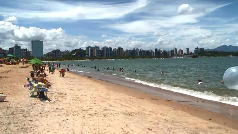 Outubro deve começar nublado na maior parte do ES; confira a previsão do tempo para o fim de semana