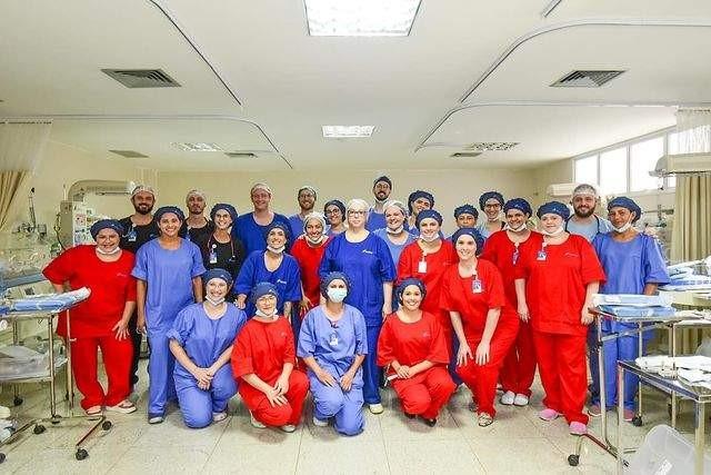 Mãe de sêxtuplos dá à luz em hospital de Colatina, ES
