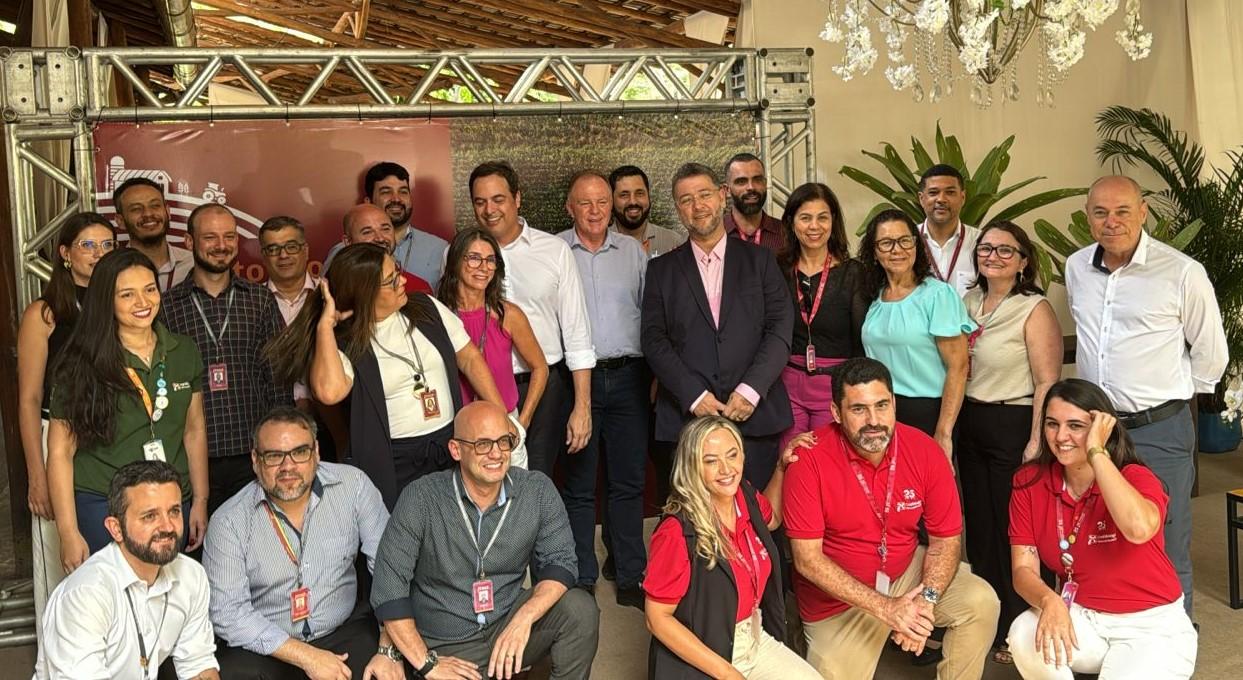 Renato Casagrande, Daniel Santana, Dá Vitória, Foletto e Marcelo Santos participam de almoço de negócios do Banco do Nordeste