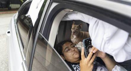 O drama de mãe e filha obrigadas a viver dentro de um carro nos EUA: ‘Precisamos sair dessa’