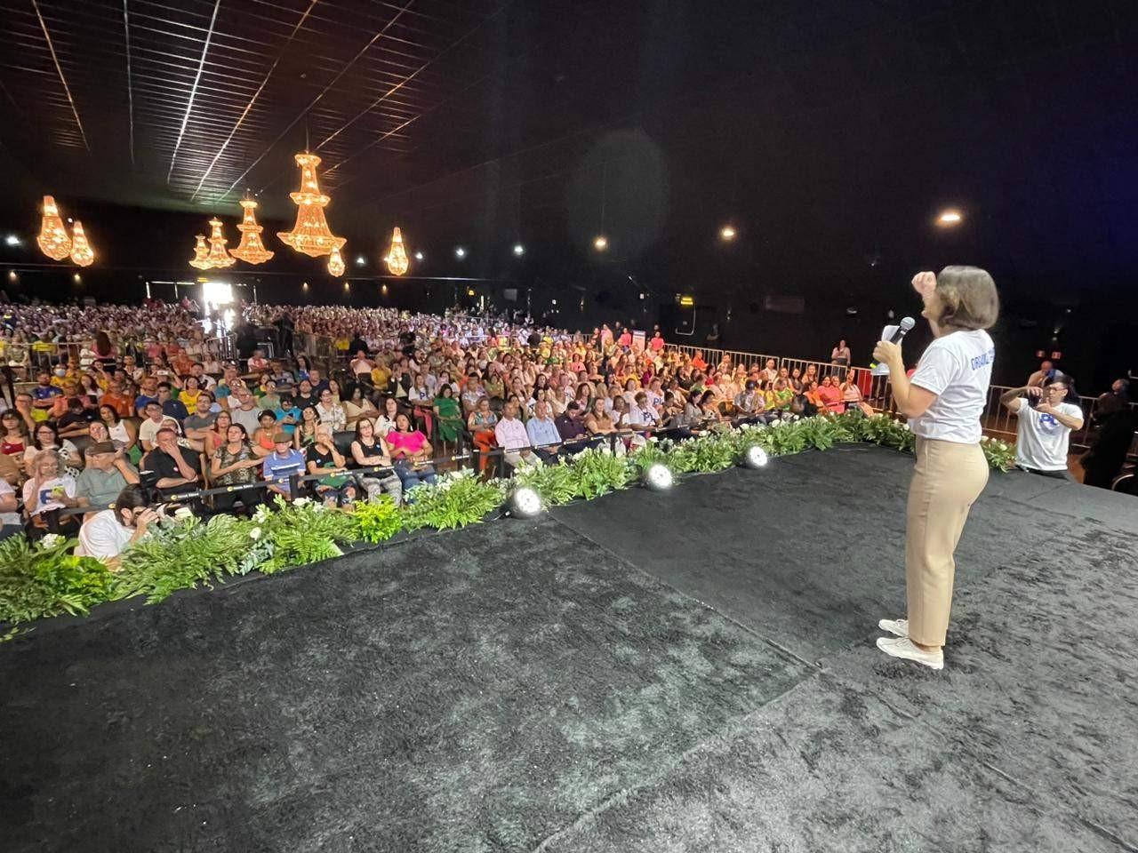 No ES, Michelle Bolsonaro dá posse a presidentes de partido e ironiza tentativa de golpe de Estado