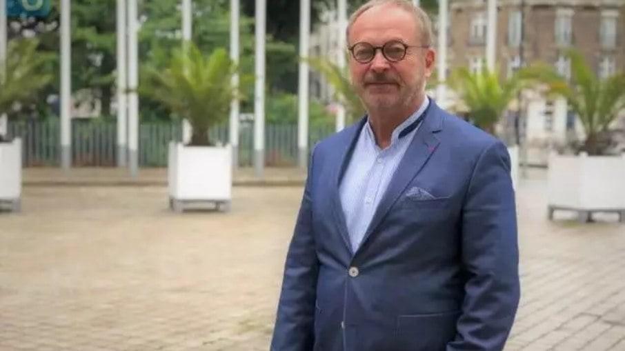Senador é preso sob acusação de drogar deputada e cometer crime sexual