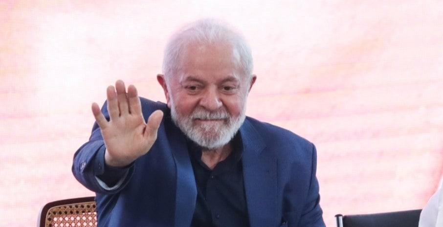 Lula embarca em direção ao Oriente Médio nesta segunda-feira (27) Lula embarca em direção ao Oriente Médio nesta segunda-feira (27)