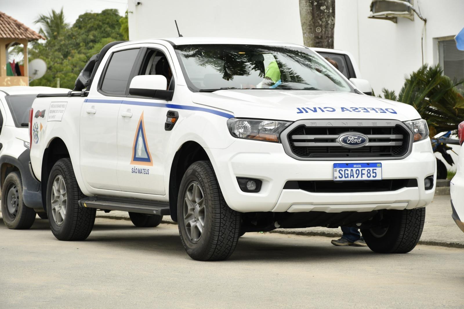 Daniel Santana recebe caminhonete e drone para a Defesa Social de São Mateus, ES Daniel Santana recebe caminhonete e drone para a Defesa Social de São Mateus, ES