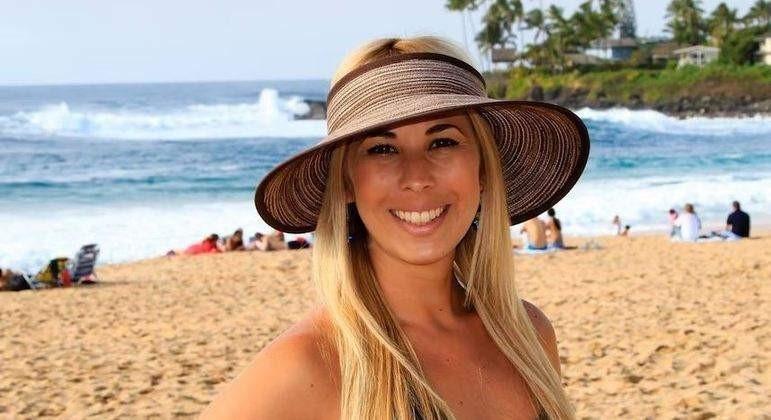 Professora com família no ES é encontrada morta em banheira no apartamento onde morava