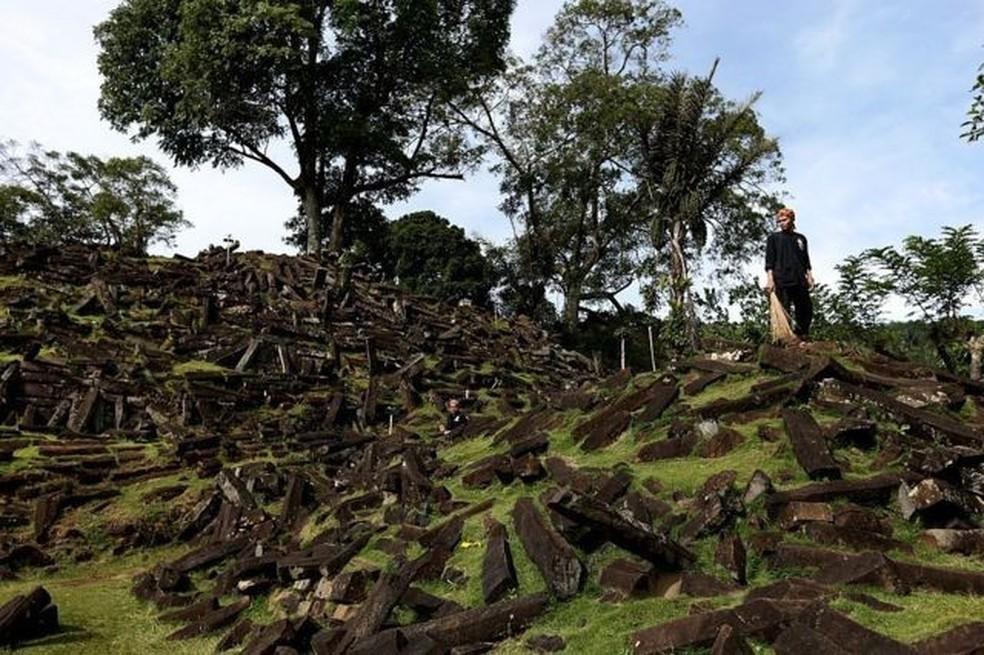 A polêmica e as suspeitas sobre descoberta da ‘pirâmide mais antiga do mundo’