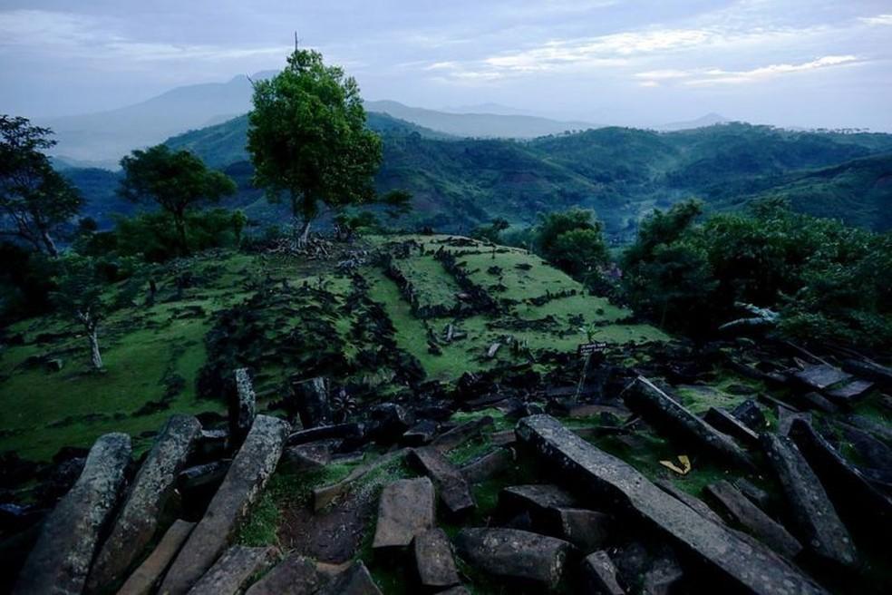 A polêmica e as suspeitas sobre descoberta da ‘pirâmide mais antiga do mundo’