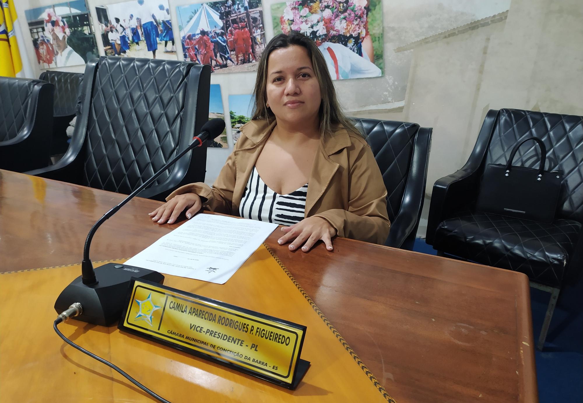 Vereadora Camila agradece ao prefeito pela instalação de um parquinho infantil a CMEI São José, em Conceição da Barra, ES Vereadora Camila agradece ao prefeito pela instalação de um parquinho infantil a CMEI São José, em Conceição da Barra, ES