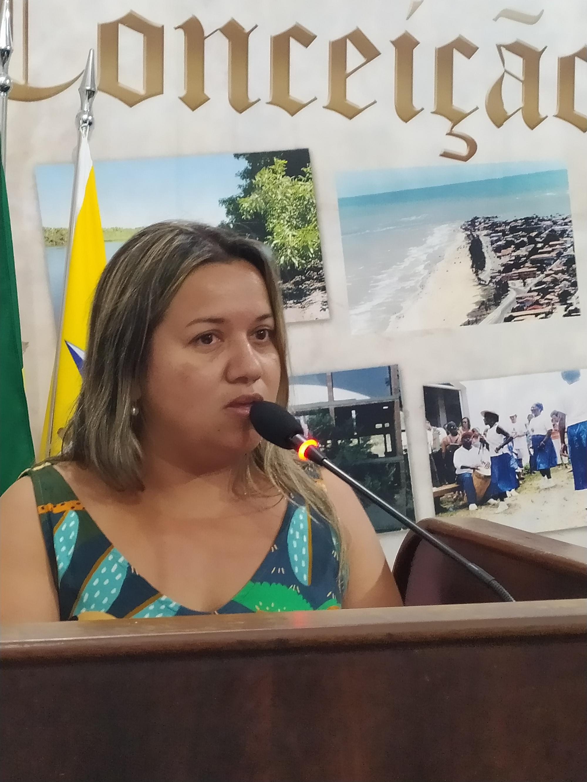 PL da vereadora Camila homenageia Domingas Felicidade dando nome ao almoxarifado da Prefeitura de Conceição da Barra, ES PL da vereadora Camila homenageia Domingas Felicidade dando nome ao almoxarifado da Prefeitura de Conceição da Barra, ES