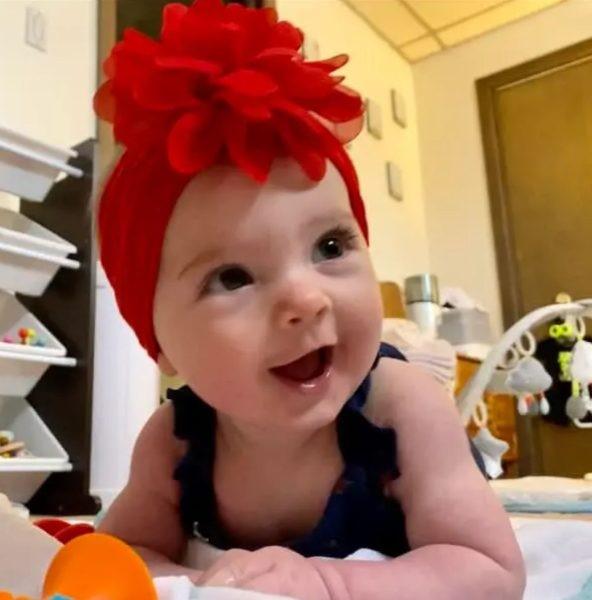 Bebê de 1 ano morre após ser alimentada com acetona pela madrasta